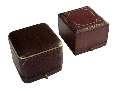 Lot deux écrins bijoux - à,