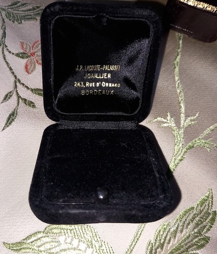 Ecrin bijoux en daim - a,